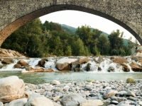 Puente del diablo de Bobbio y el río Trebbia