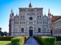 Facciata della Certosa di Pavia - Foto di Pascvii da Pixabay 