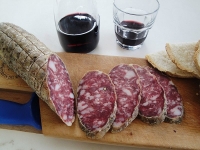 Varzi的Salami-OltrepòPavese丘陵-Gperdoni摄，来自it.wikipedia.org